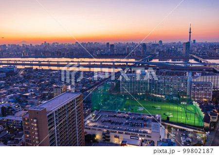 (東京都)東京都市風景 墨田区・江東区・江戸川区 夕景 (東京都)東京都市風景 墨田区・江東区・江戸川区 夕景 99802187