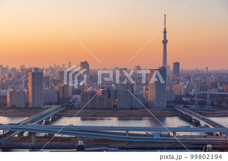 (東京都)東京都市風景 墨田区・江東区・江戸川区 夕景 (東京都)東京都市風景 墨田区・江東区・江戸川区 夕景 99802194