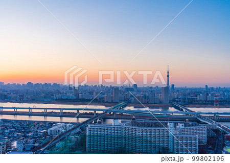 (東京都)東京都市風景 墨田区・江東区・江戸川区 夕景 (東京都)東京都市風景 墨田区・江東区・江戸川区 夕景 99802196