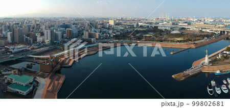 航空撮影した堺市の町並みと旧堺港の風景 航空撮影した堺市の町並みと旧堺港の風景 99802681