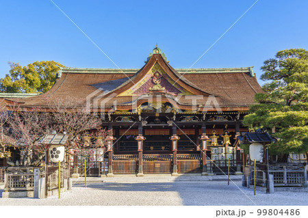早春の北野天満宮 拝殿・御本殿(京都市上京区馬喰町) 早春の北野天満宮 拝殿・御本殿(京都市上京区馬喰町) 99804486