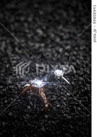 Lady's rings with a sparkling crystal Lady's rings with a sparkling crystal 99806941