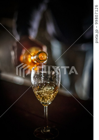 White wine 99807126