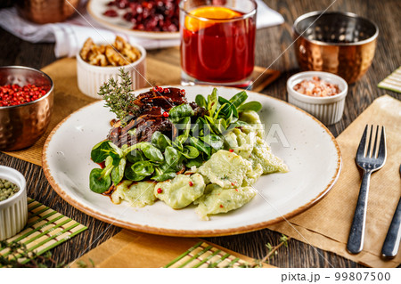 Beef cheeks in sauce 99807500