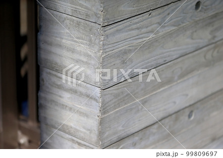 コンクリート打ち放し（杉板本実型枠コンクリート工法） 99809697