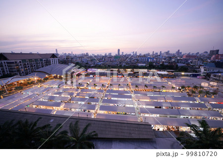 Evening View of The One Ratchada in Bangkok Evening View of The One Ratchada in Bangkok 99810720
