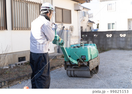 ロードローラの作業員 ロードローラの作業員 99825153