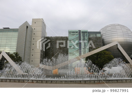 ユニークな外観が印象的な名古屋市科学館 ユニークな外観が印象的な名古屋市科学館 99827991