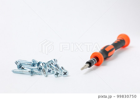 ネジ,ドライバー、部品,工具,DIY,作業,大工,金属、日曜大工,仕事、修理、メンテナンス、メンテ 99830750