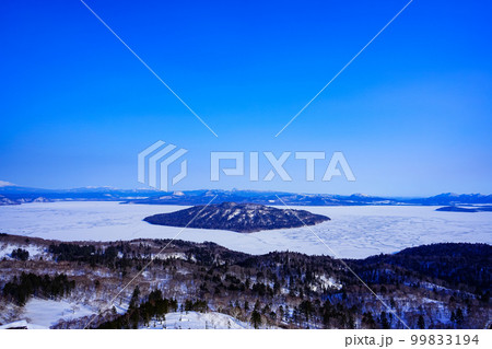 美幌峠から望む屈斜路湖 99833194
