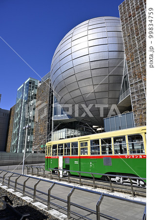 白川公園（名古屋市科学館前の市電静態保存展示） 99834759