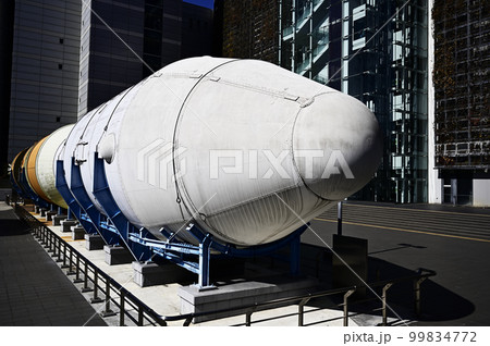 白川公園（名古屋市科学館前に静態保存されるHⅡBロケット） 99834772