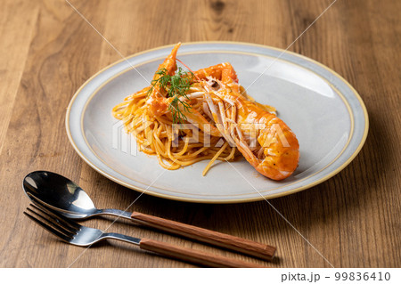 スカンピ（手長海老）のパスタ 99836410