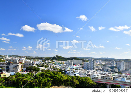 真地大橋から津嘉山方面を望む(沖縄県那覇市)【2023.2】 真地大橋から津嘉山方面を望む(沖縄県那覇市)【2023.2】 99840347