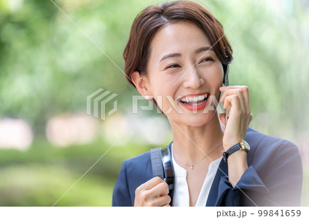 ビジネスウーマン 99841659