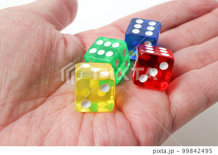 サイコロ,四角,四角形,ゲーム,手、手元、娯楽,数字,ダイス,キューブ,賭博,ギャンブル、ボディ サイコロ,四角,四角形,ゲーム,手、手元、娯楽,数字,ダイス,キューブ,賭博,ギャンブル、ボディ 99842495