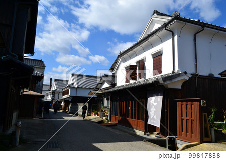 佐賀県鹿島市 肥前浜宿「酒蔵通り」の歴史的町並み 佐賀県鹿島市 肥前浜宿「酒蔵通り」の歴史的町並み 99847838