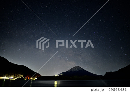 天の川と富士山　＜精進湖> 99848481