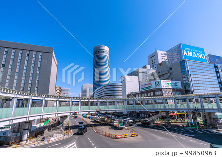 日本の横浜都市景観 相鉄新横浜線・東急新横浜線開業（3月）で利便性が向上する新横浜駅前などを望む 99850963