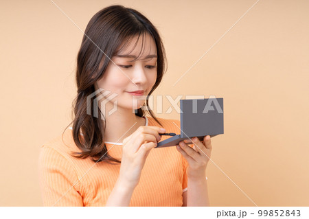 若い女性のビューティ 若い女性のビューティ 99852843