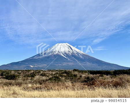 富士山と雲景色の写真素材 [99854515] - PIXTA