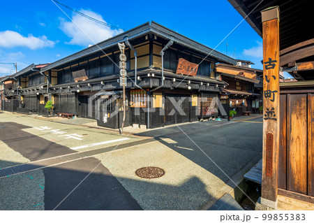 岐阜　飛騨高山の町並み 99855383