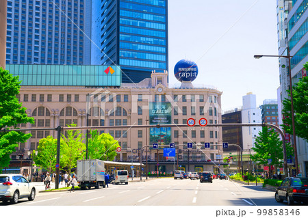【大阪府】4月・大阪のメインストリート御堂筋⦅南海難波駅前⦆ 【大阪府】4月・大阪のメインストリート御堂筋⦅南海難波駅前⦆ 99858346