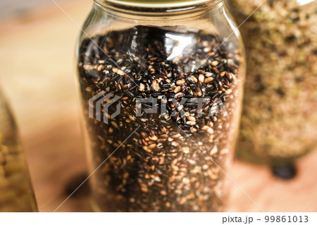 瓶に入ったお米 99861013