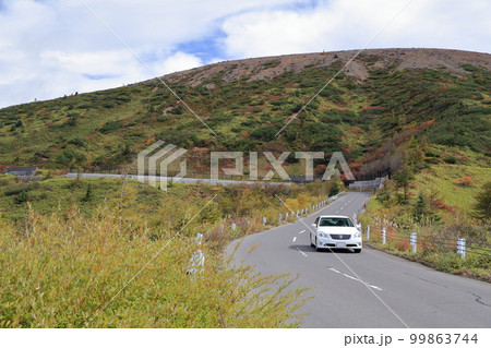 美しい景色が広がる高原道路(志賀草津高原ルート 群馬県 吾妻郡 草津町) 美しい景色が広がる高原道路(志賀草津高原ルート 群馬県 吾妻郡 草津町) 99863744