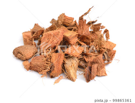 Coconut Coir chips Isolated on White Background 99865361