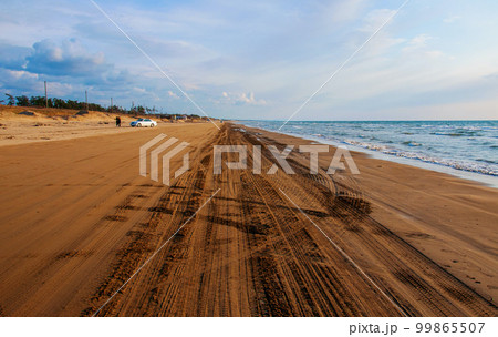 能登半島 千里浜 なぎさのドライブウエイ 能登半島 千里浜 なぎさのドライブウエイ 99865507