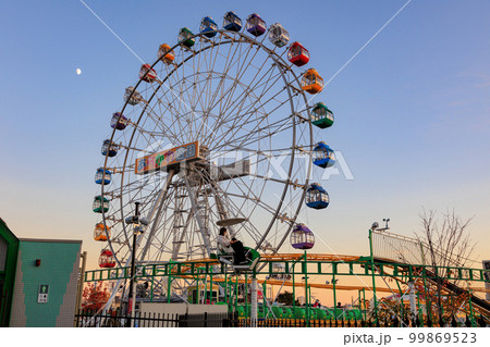 東京　荒川区　あらかわ遊園　（夕暮れ） 99869523