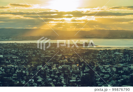 Sunset over Auckland the largest city in North Island, New Zealand. Sunset over Auckland the largest city in North Island, New Zealand. 99876790
