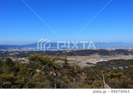 堂山からの春を待つ琵琶湖周辺の風景 堂山からの春を待つ琵琶湖周辺の風景 99879063