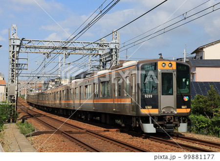 阪神 打出駅付近を走る9000系電車 阪神 打出駅付近を走る9000系電車 99881177