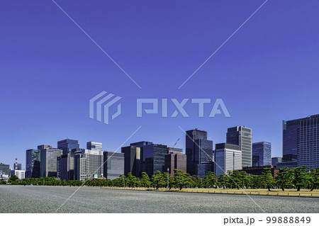 皇居　桜田門方面から皇居外苑の眺め 99888849