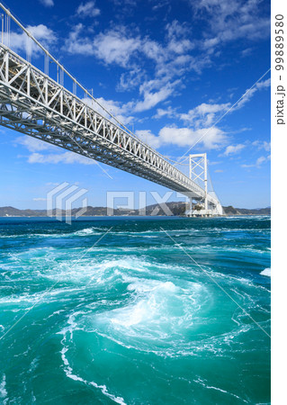 徳島_鳴門の渦潮の絶景 99889580