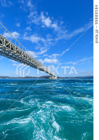 徳島_鳴門の渦潮の絶景 99889584