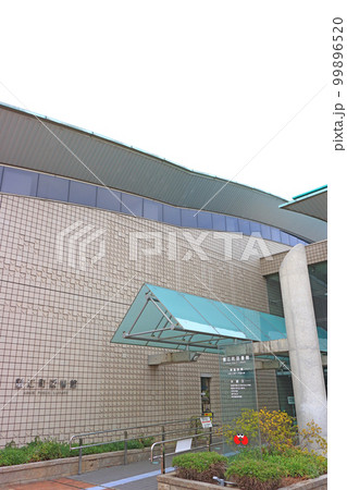 蟹江町、蟹江町図書館の風景 蟹江町、蟹江町図書館の風景 99896520