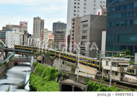 お茶の水　総武線　神田川 99897661