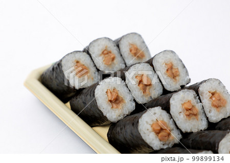 納豆巻、なっとう巻き、和食、巻きずし、納豆、海苔、米、和、和風、日本食、寿司、すし、食べ物、のり、食 99899134