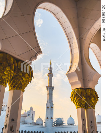 Sheikh Zayed Grand Mosque hallway corridor during sunset, in Abu Dhabi, United Arab Emirates 99899420
