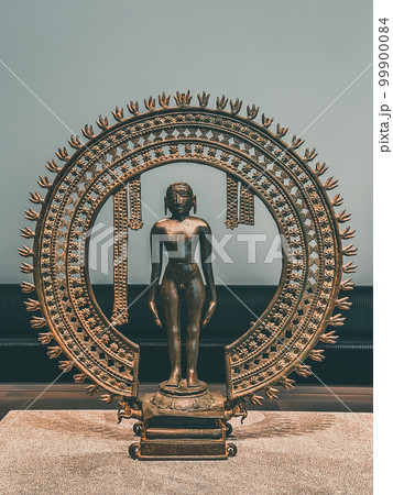 Interior of the Louvre Museum in Abu Dhabi, United Arab emirates 99900084