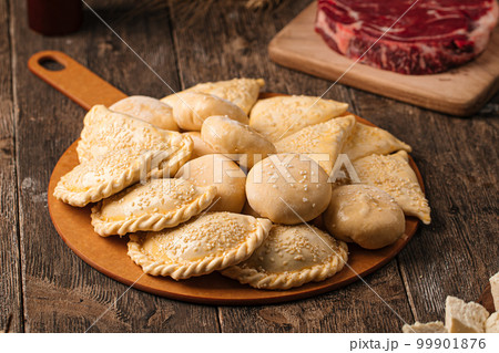 Semi finished assorted uzbek baked samsa pies Semi finished assorted uzbek baked samsa pies 99901876