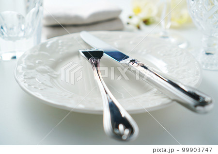 テーブルセッティング(イメージ) 99903747