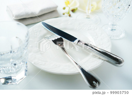 テーブルセッティング(イメージ) 99903750