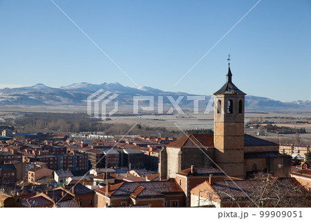 Panoramic view of Avila, Spain 99909051