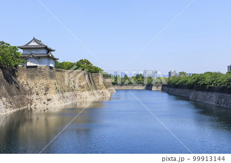 大阪市中央区 大阪城の外堀と六番櫓 大阪市中央区 大阪城の外堀と六番櫓 99913144