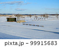 雪の積もった河川敷の野球場 北海道釧路市 99915683