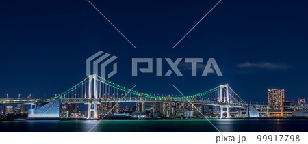 「東京都」東京ベイサイドの都市夜景（豊洲ぐるり公園） 99917798
